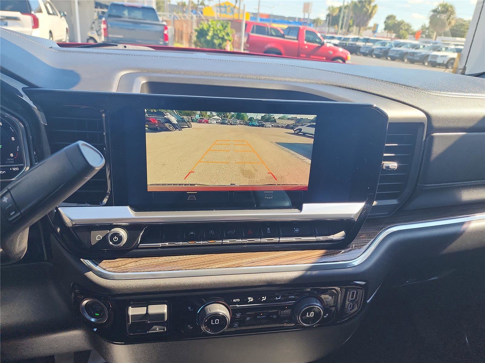 Used 2024 Chevrolet Silverado 1500 LT image 34