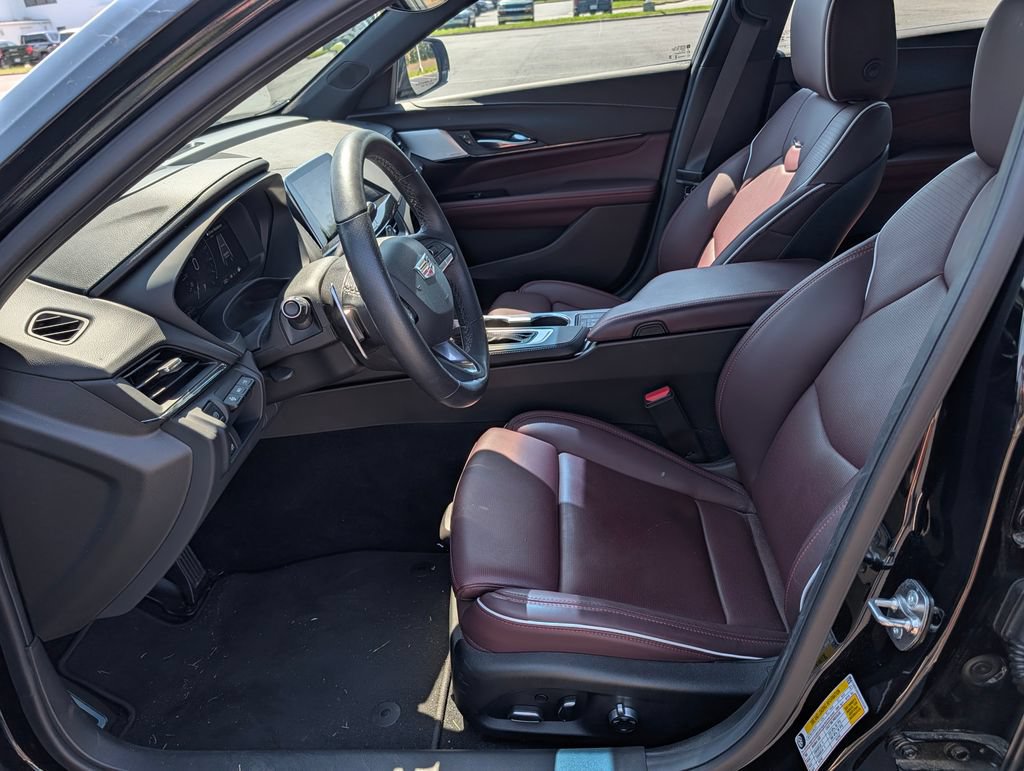 Used 2025 Cadillac CT4 Sport RWD image 19