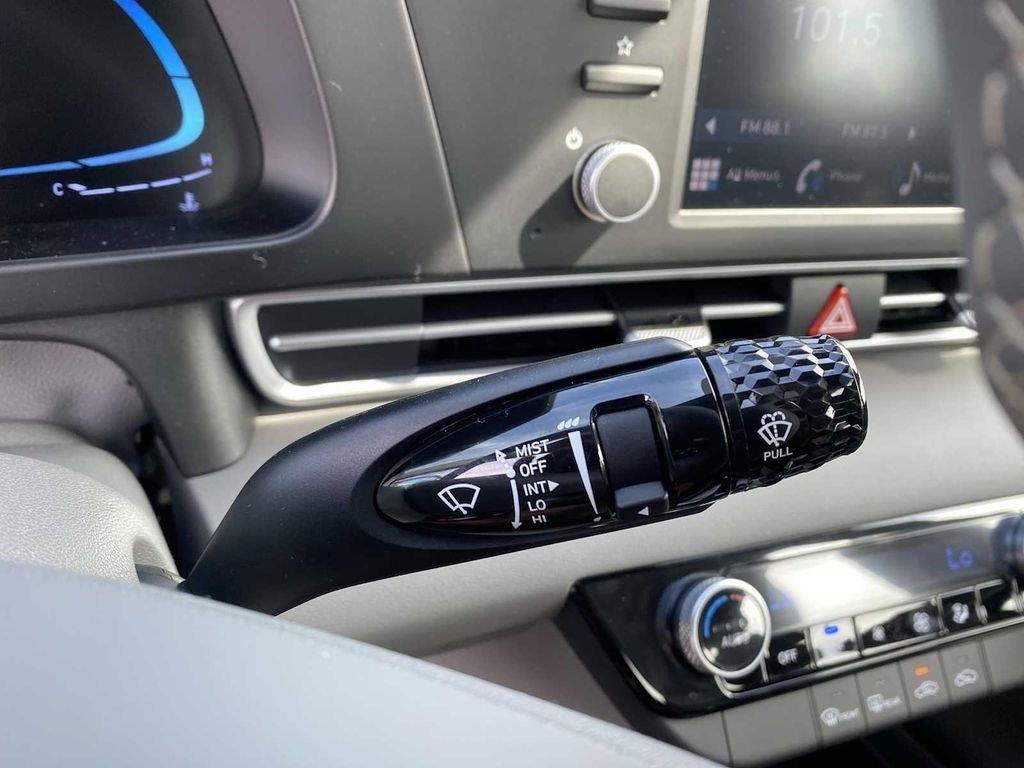 New 2026 Hyundai Elantra Sport FWD image 23