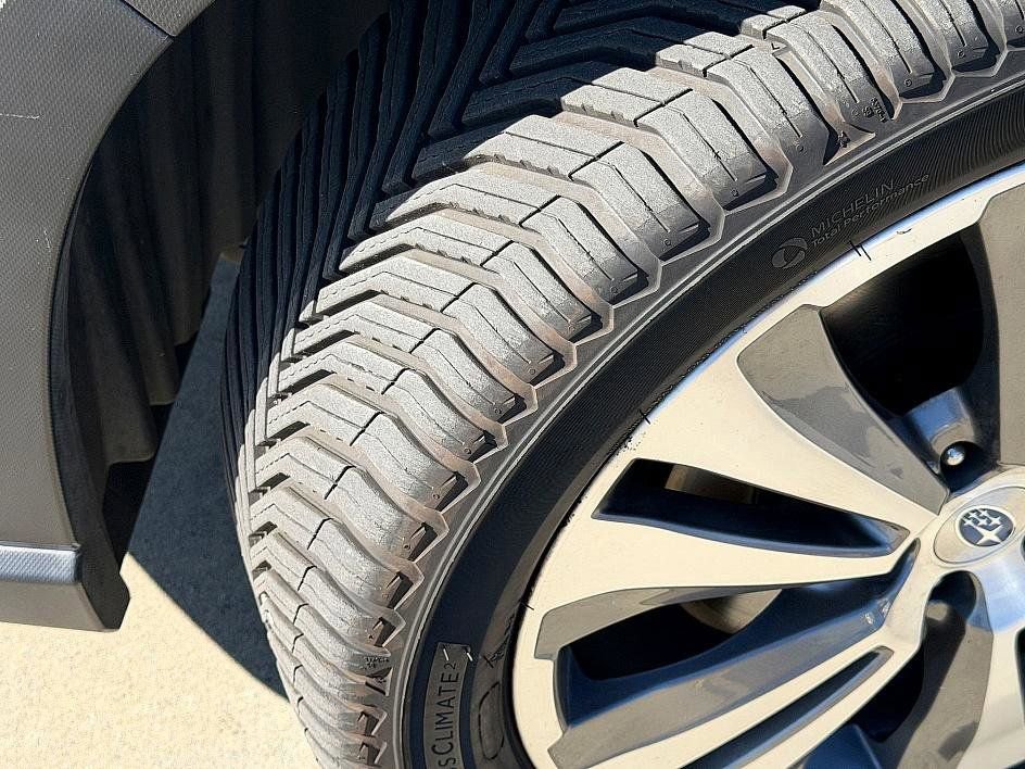 Used 2020 Subaru Ascent Premium w/ Sport Package image 19