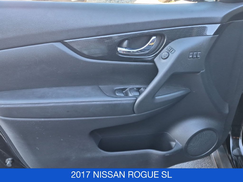 Used 2017 Nissan Rogue SL w/ SL Premium Package AWD/4WD image 11