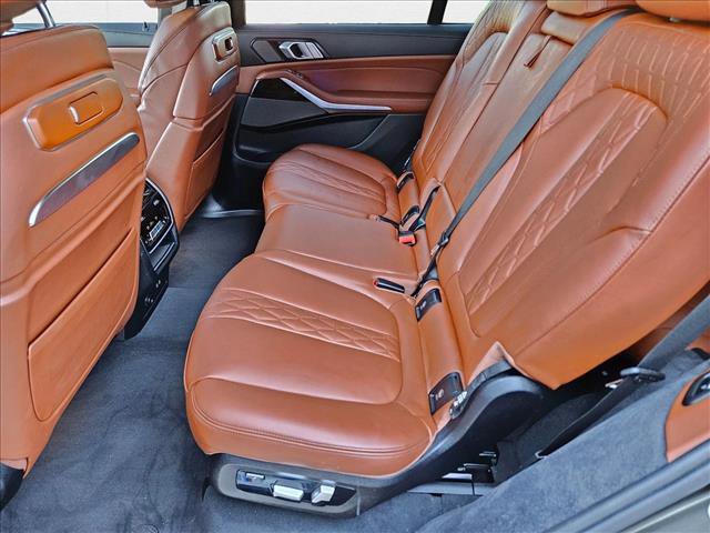 Used 2024 BMW X7 M60i w/ Climate Comfort Package image 20