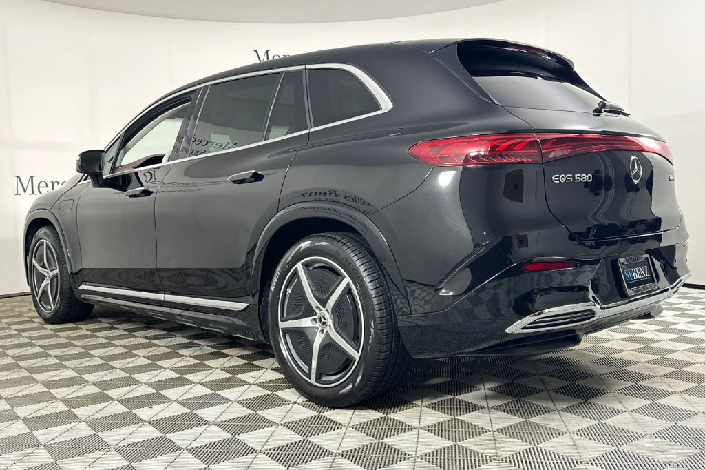 Certified 2023 Mercedes-Benz EQS 580 4MATIC SUV image 6