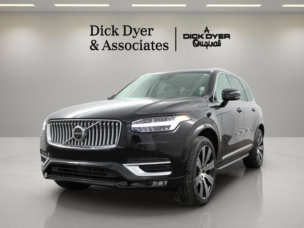 Certified 2023 Volvo XC90 B6 Ultimate w/ Protection Package Premier AWD/4WD image 5