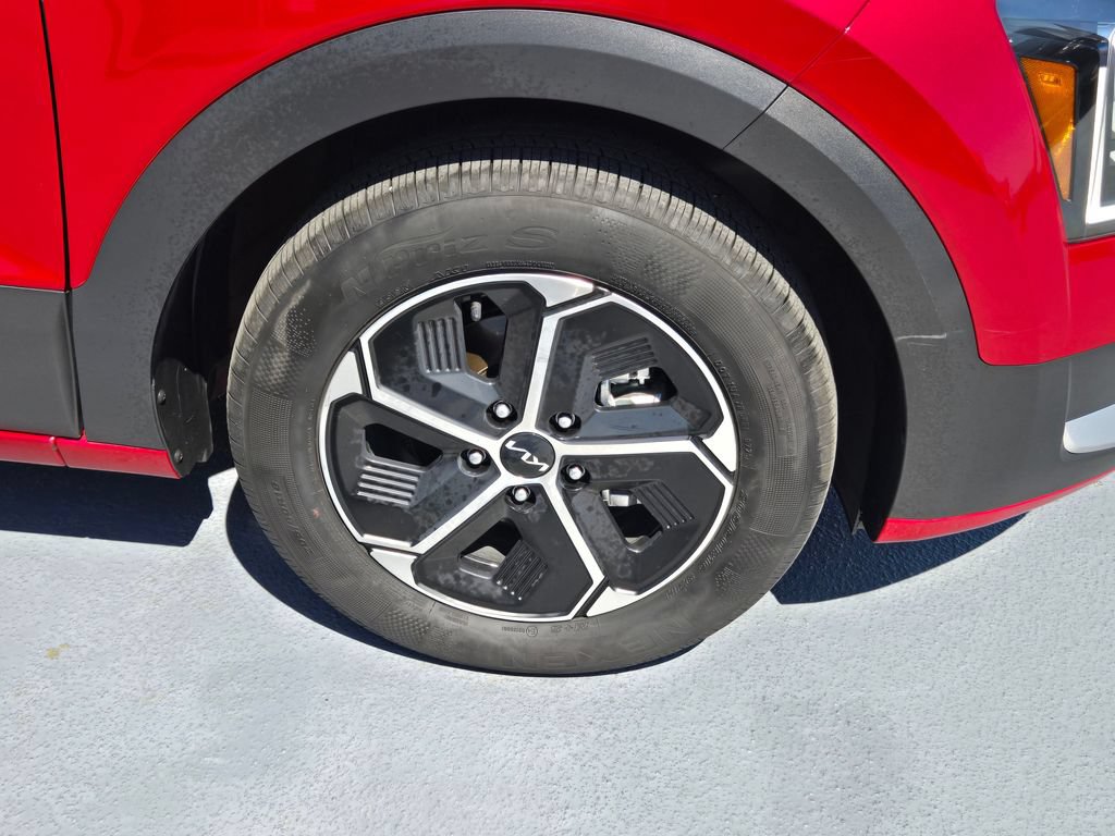 Certified 2025 Kia Niro EX FWD image 9