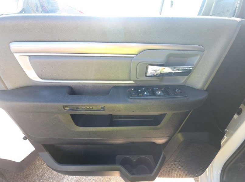 Used 2021 RAM 1500 Classic SLT image 24