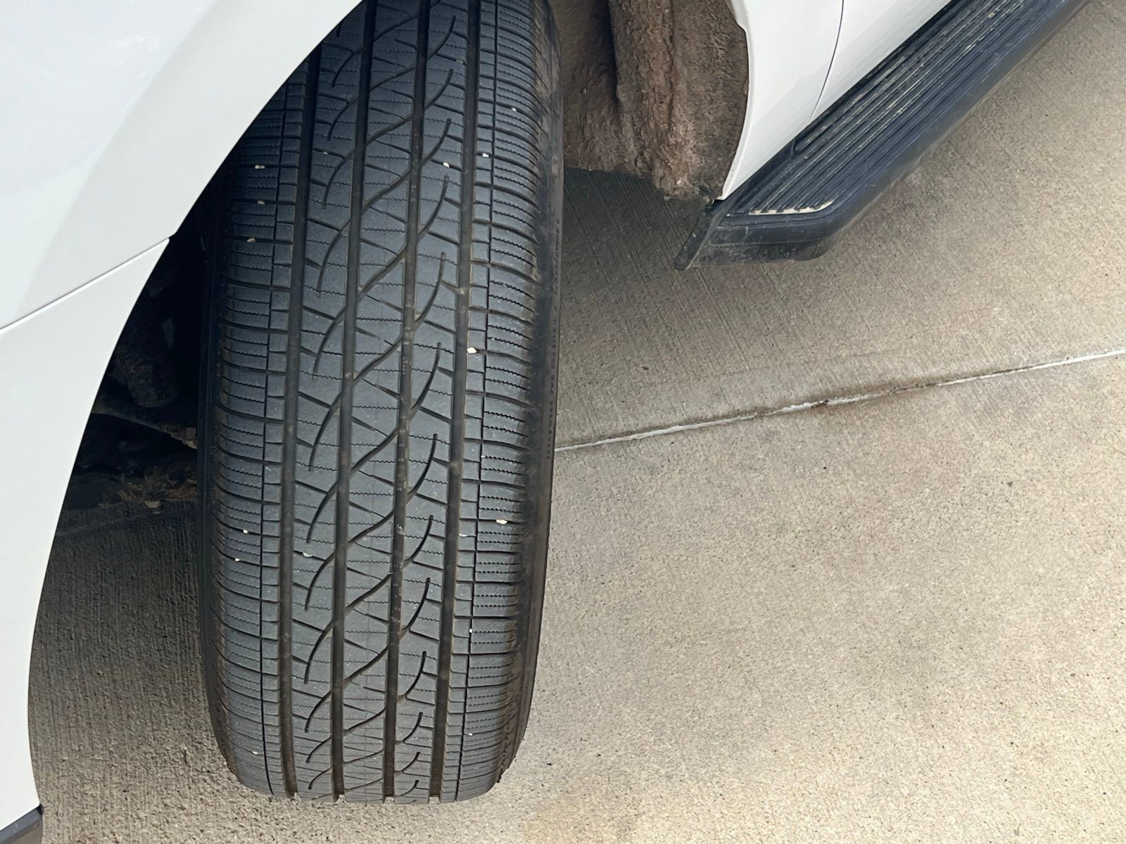 Used 2024 Ford Expedition Limited RWD image 9