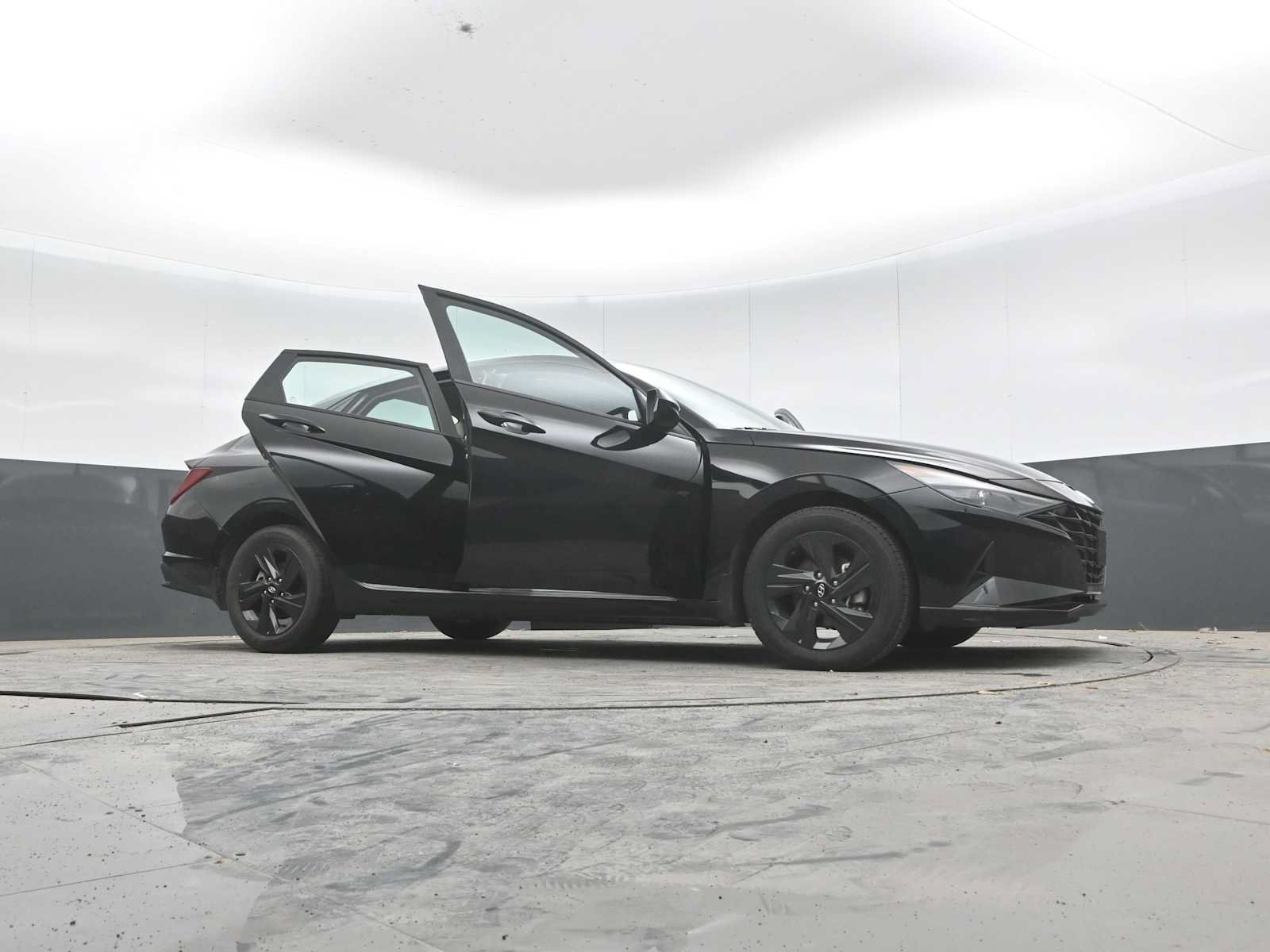 Used 2023 Hyundai Elantra SEL FWD image 55