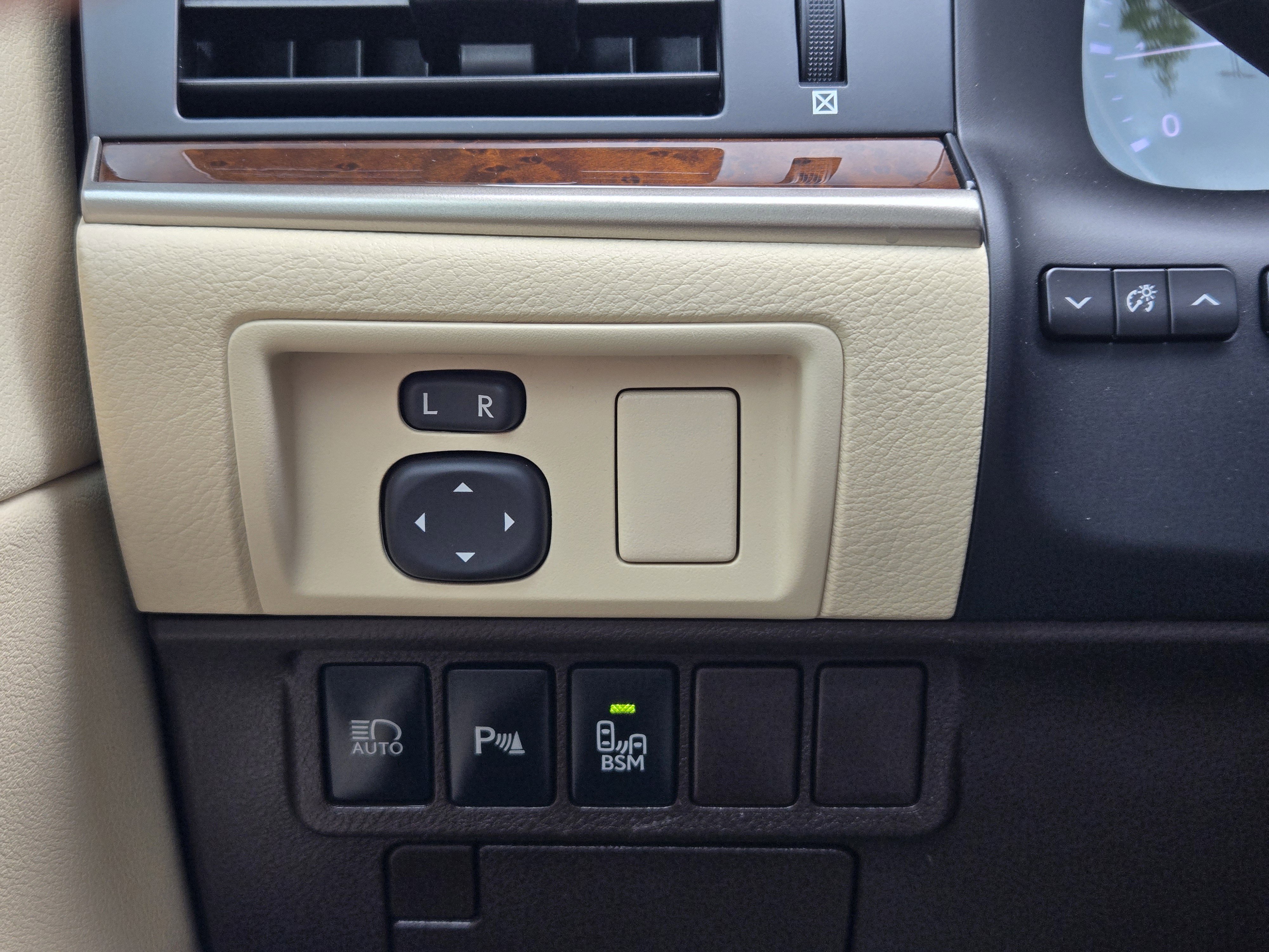 Used 2018 Lexus ES 350 w/ Luxury Package w/Wood Trim FWD image 21
