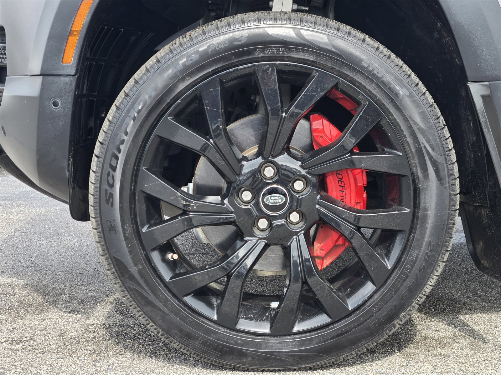 Used 2021 Land Rover Defender 90 First Edition image 10