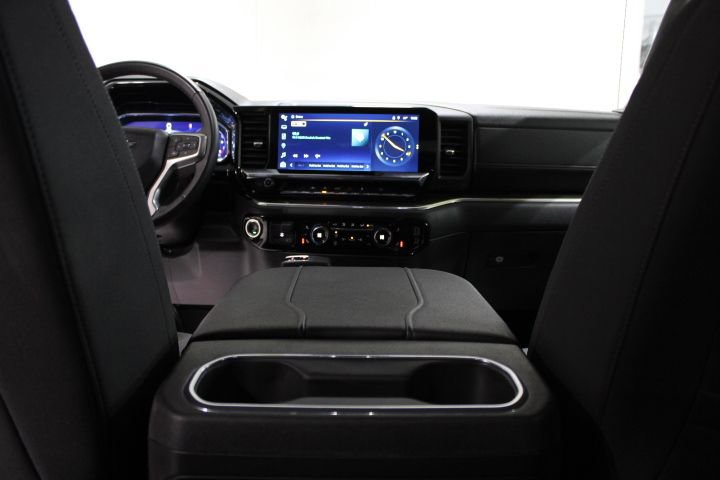 Used 2023 Chevrolet Silverado 1500 LT Trail Boss w/ Protection Package image 31