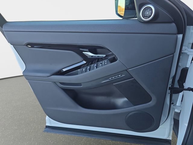 Used 2025 Land Rover Range Rover Evoque S image 29