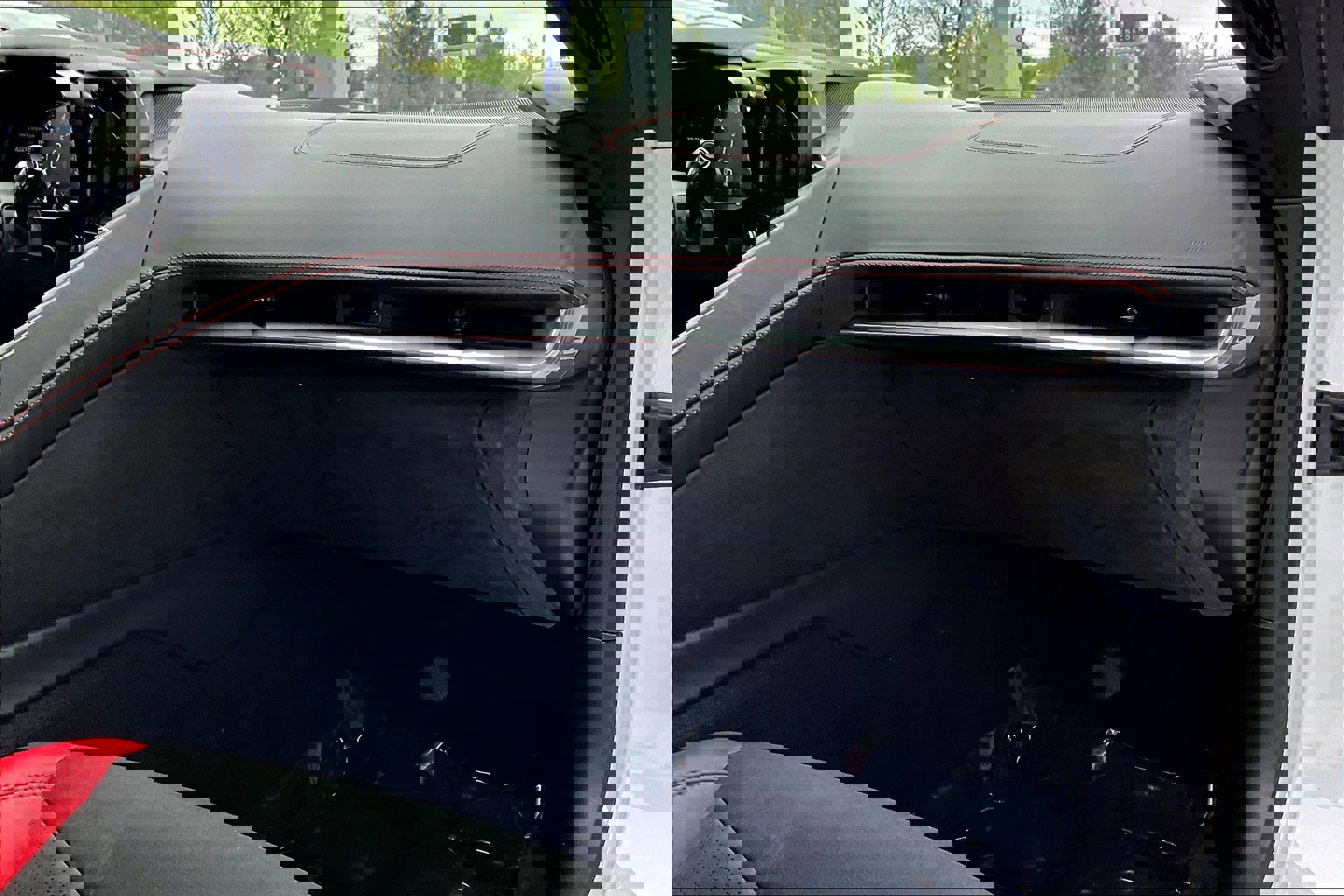 Used 2023 Chevrolet Corvette 3LT w/ Z51 Performance Package image 17