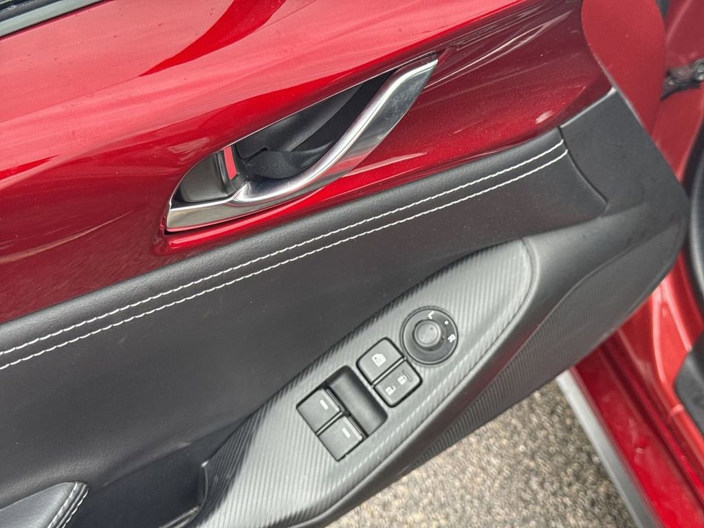 Used 2020 MAZDA MX-5 Miata RF Grand Touring RWD image 19