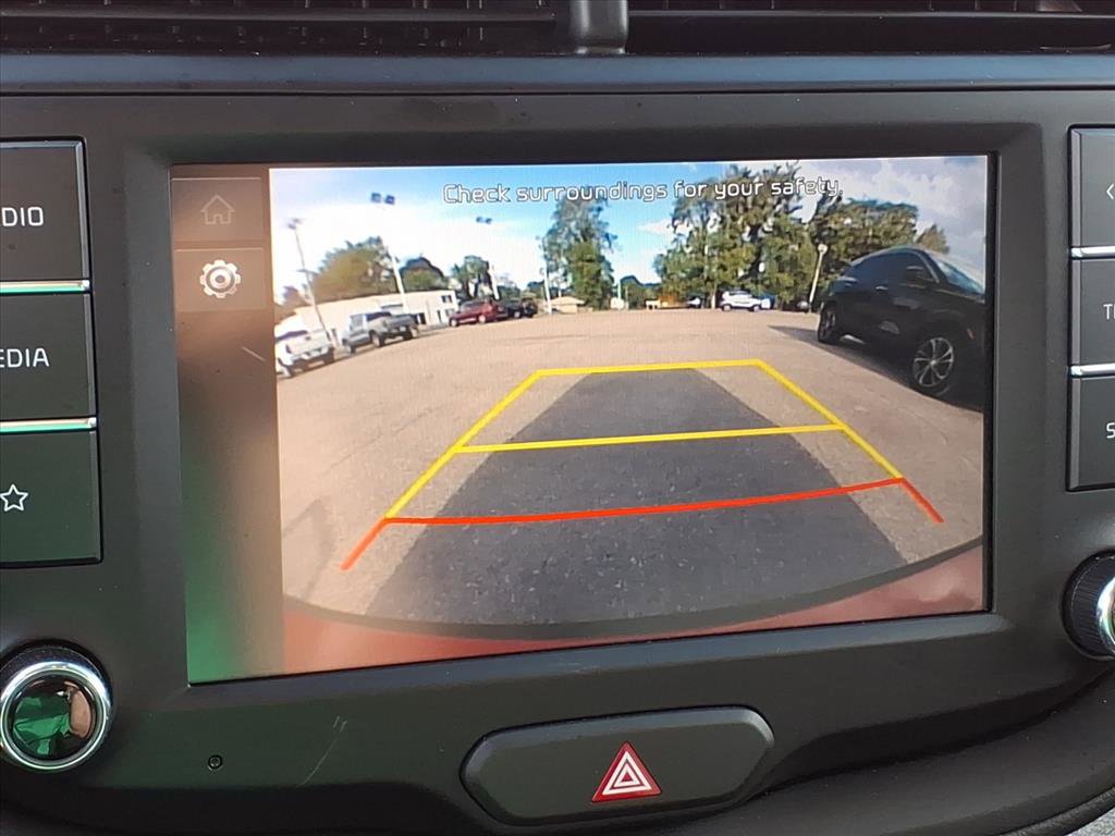 Used 2025 Kia Soul LX w/ LX Technology Package FWD image 27