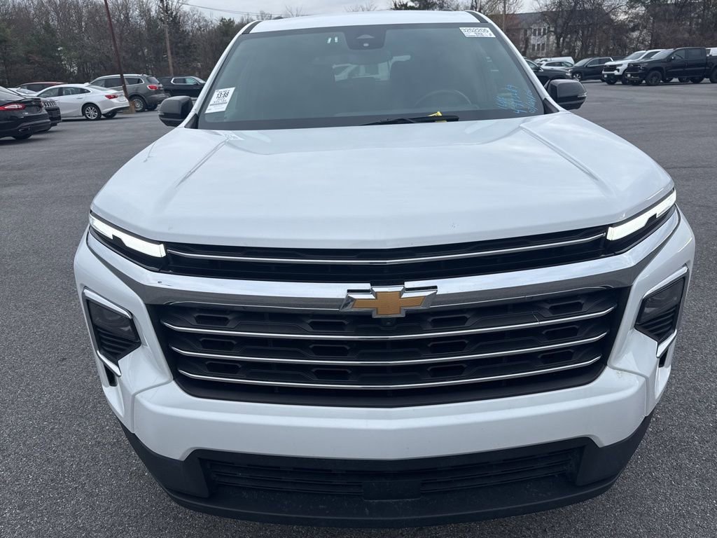 Used 2024 Chevrolet Traverse LT image 8