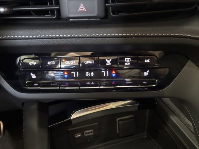 Used 2023 Buick Envision Essence w/ Sport Touring Package image 30