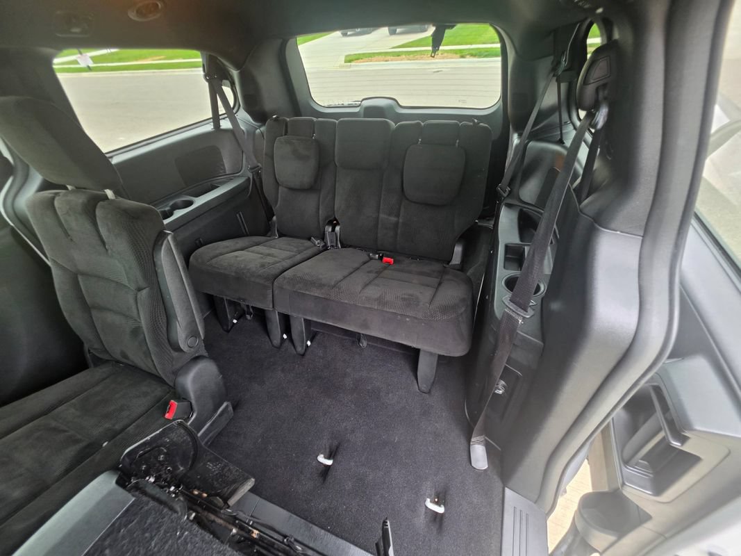 Used 2017 Dodge Grand Caravan SE FWD image 21