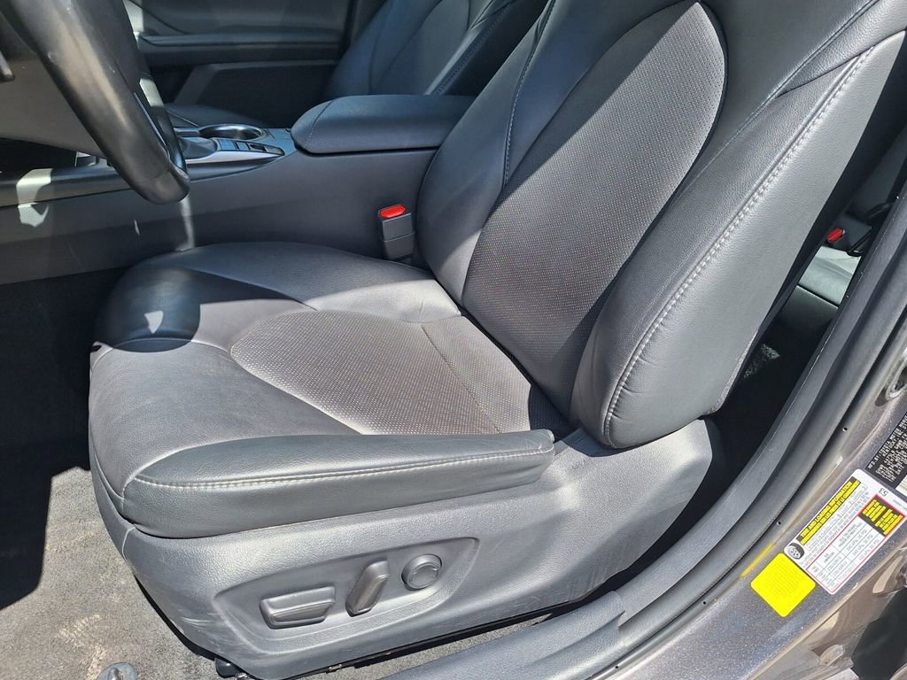 Used 2024 Toyota Camry XSE FWD image 10