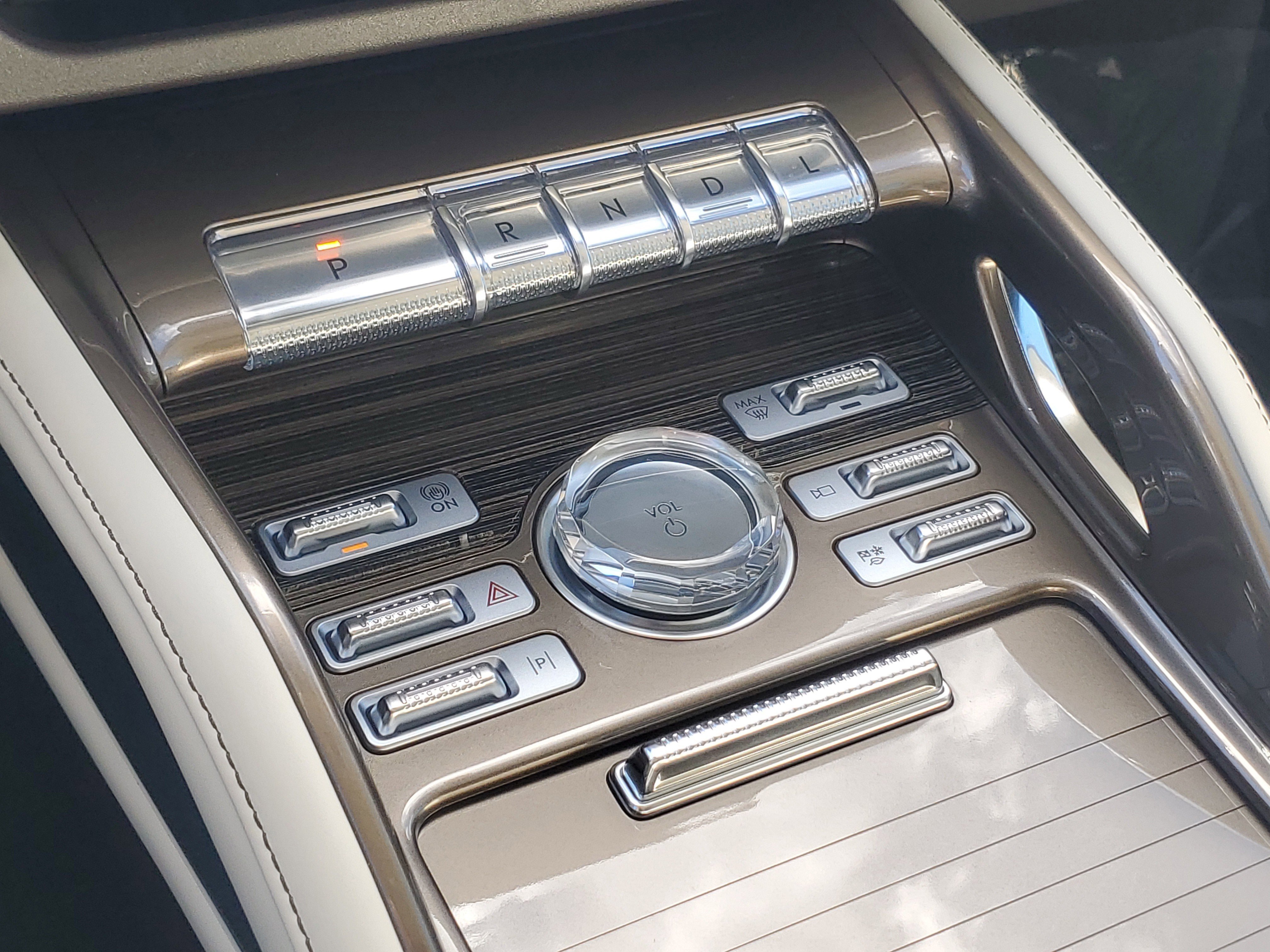 Certified 2024 Lincoln Nautilus Black Label w/ Jet Appearance Package (87T) image 20