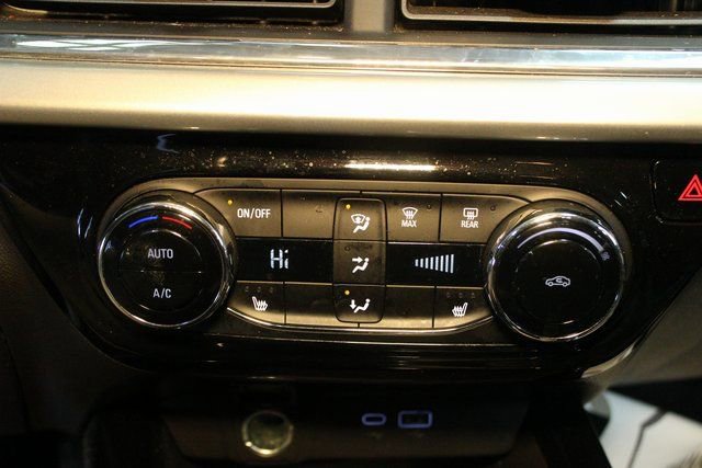 Used 2025 Chevrolet Trax LT w/ LT Convenience Package image 25