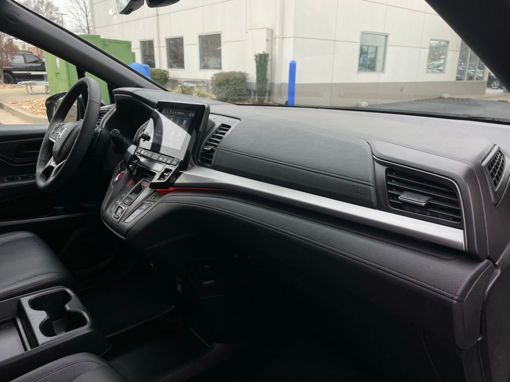Certified 2023 Honda Odyssey Sport image 33