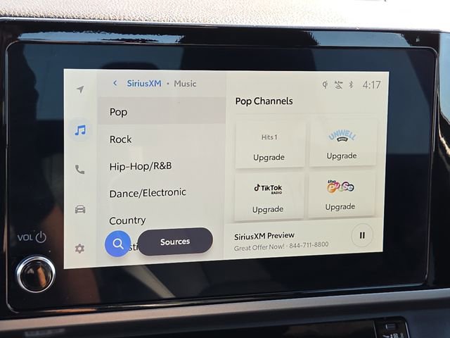 Used 2025 Toyota Camry SE image 20