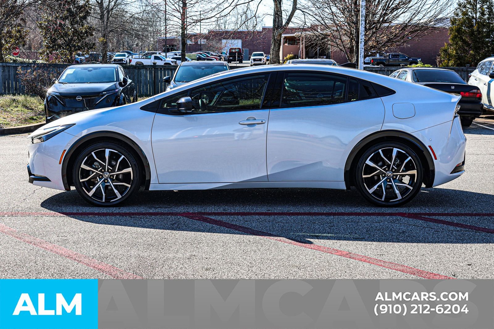 Used 2024 Toyota Prius Prime Premium w/ Advanced Technology Package FWD image 9