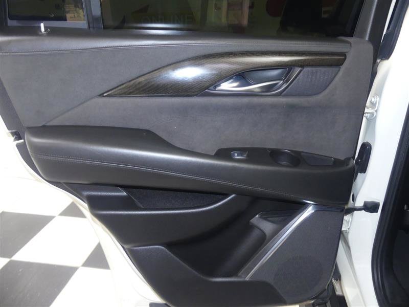 Used 2015 Cadillac Escalade Platinum AWD/4WD image 33
