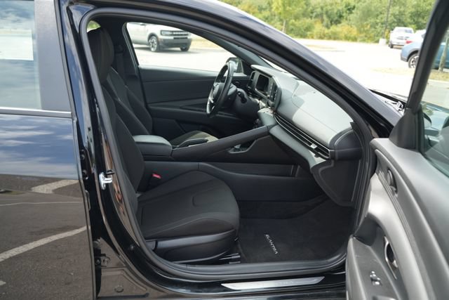 Used 2025 Hyundai Elantra Sport FWD image 20