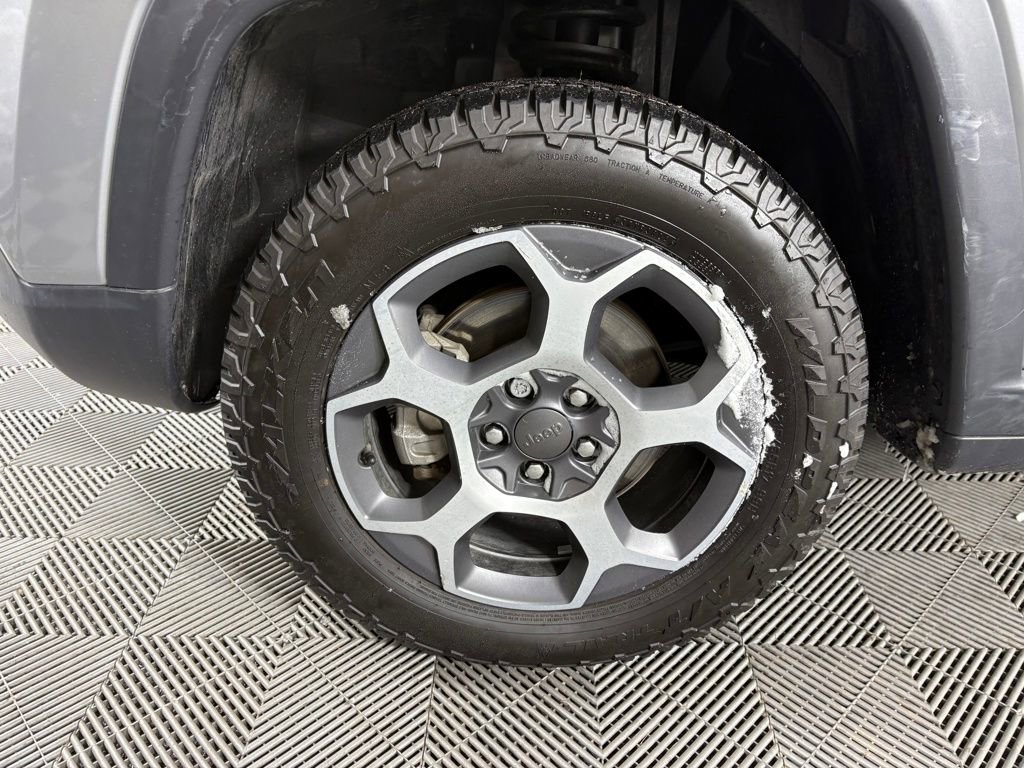 Used 2022 Jeep Compass Trailhawk w/ Sun and Sound Group image 12