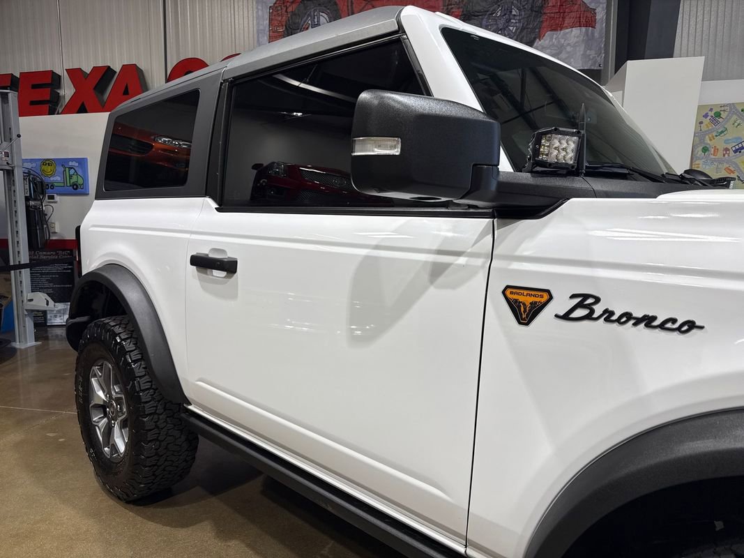 Used 2023 Ford Bronco Badlands image 27