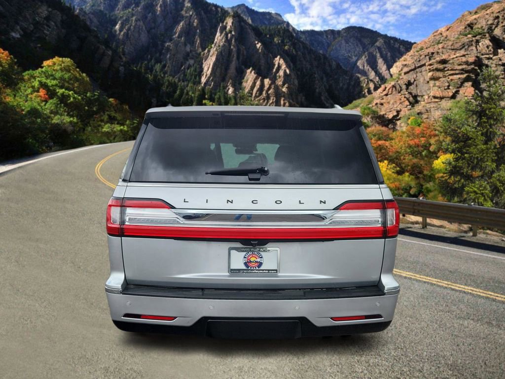 Used 2018 Lincoln Navigator Black Label AWD/4WD image 4
