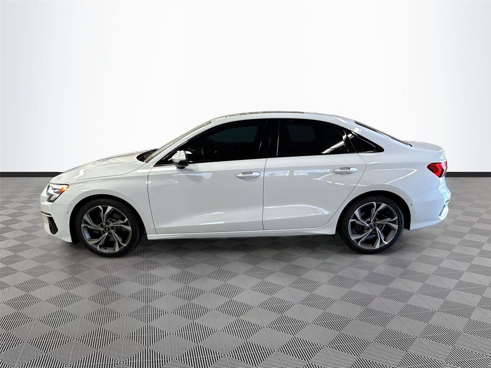 Used 2023 Audi A3 2.0T Premium Plus w/ Premium Plus Package image 4