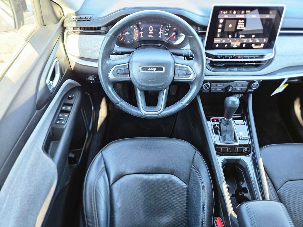 Used 2022 Jeep Compass Latitude image 10