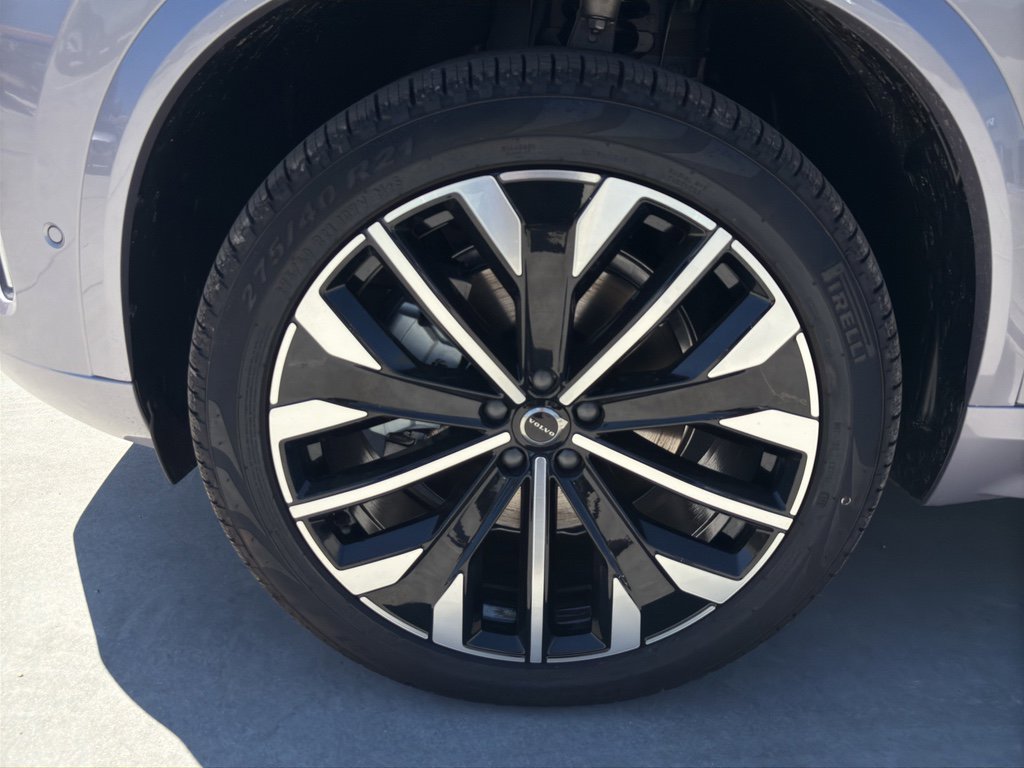 New 2026 Volvo XC90 B6 Plus w/ Protection Package Premier image 16