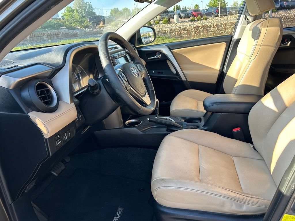 Used 2015 Toyota RAV4 Limited AWD/4WD image 23