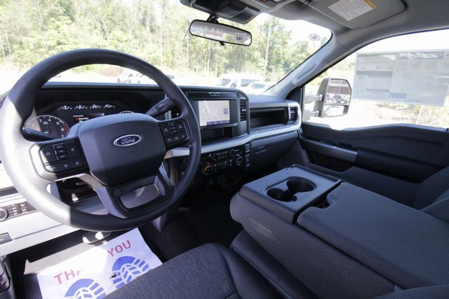 New 2026 Ford F250 XL image 4