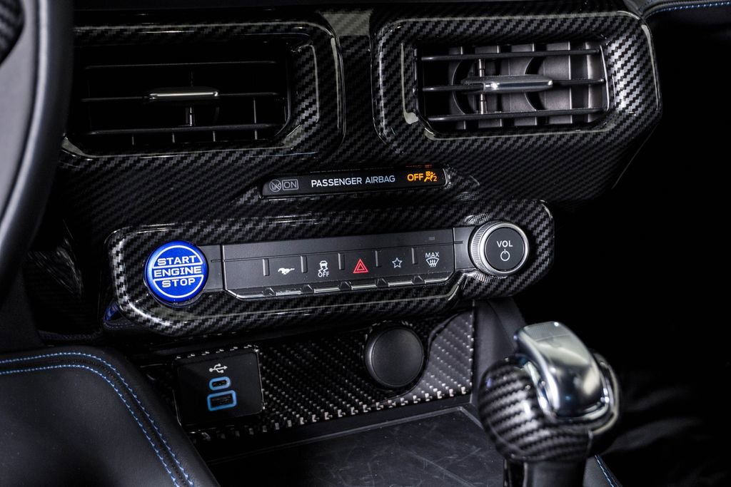 Used 2025 Ford Mustang Dark Horse image 28