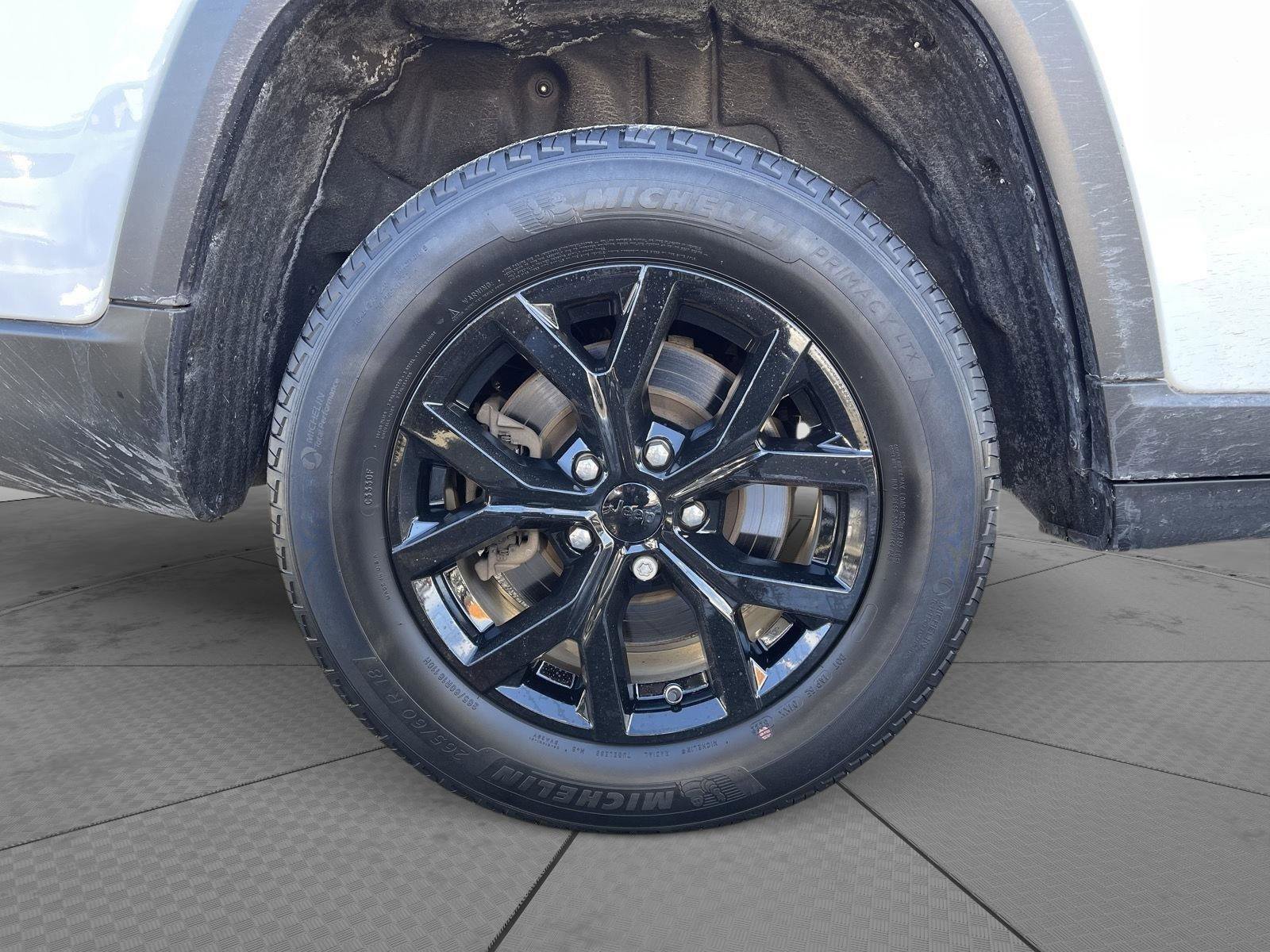 Used 2023 Jeep Grand Cherokee L Limited image 25