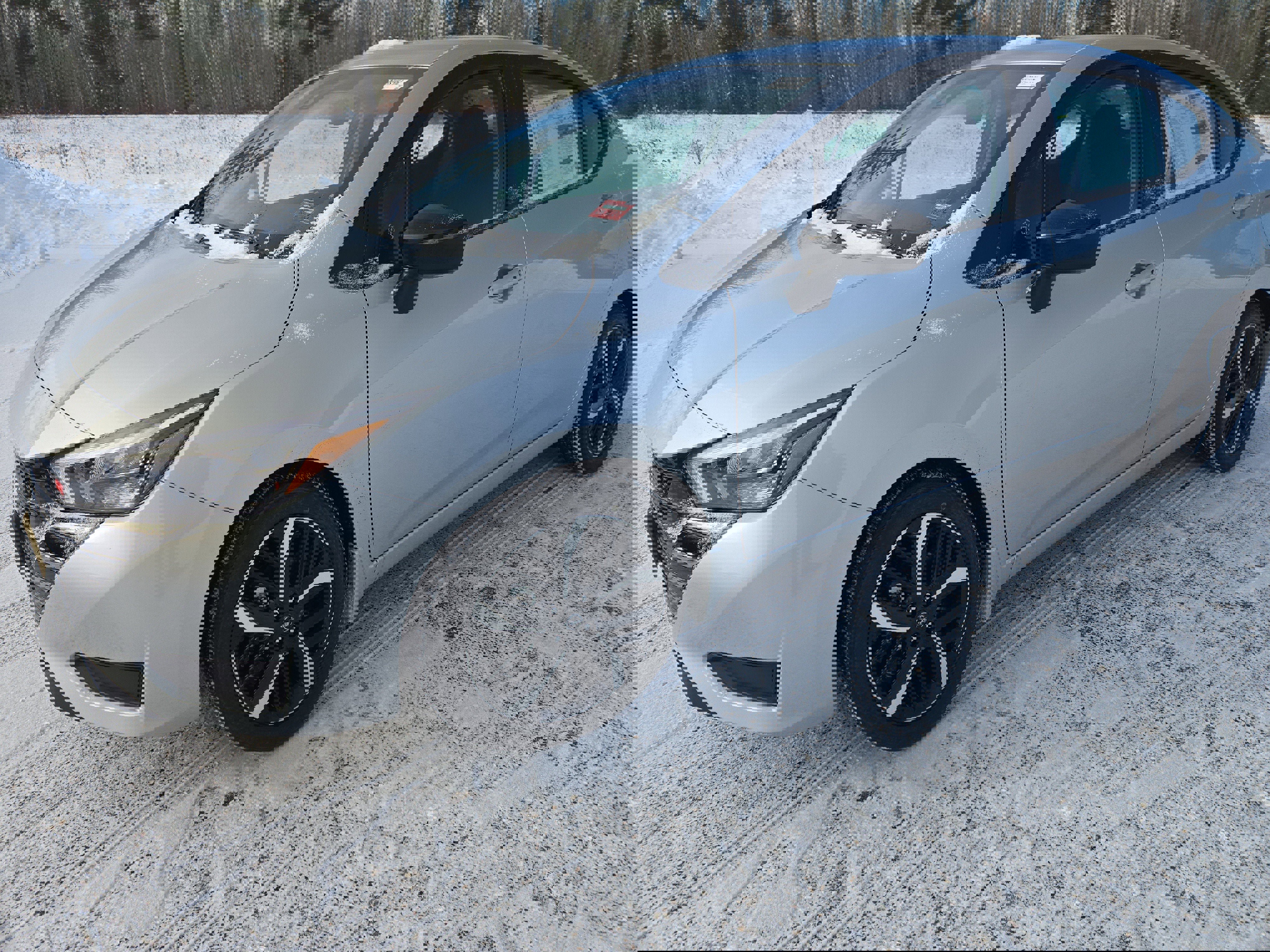 New 2025 Nissan Versa SR w/ Trunk Package image 1