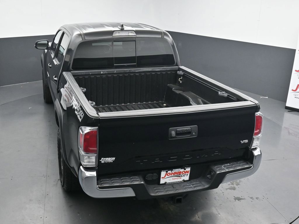 Used 2020 Toyota Tacoma TRD Off-Road AWD/4WD image 29