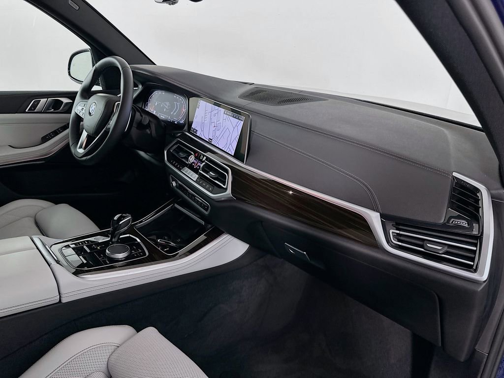 Used 2023 BMW X5 xDrive40i w/ Premium Package image 29