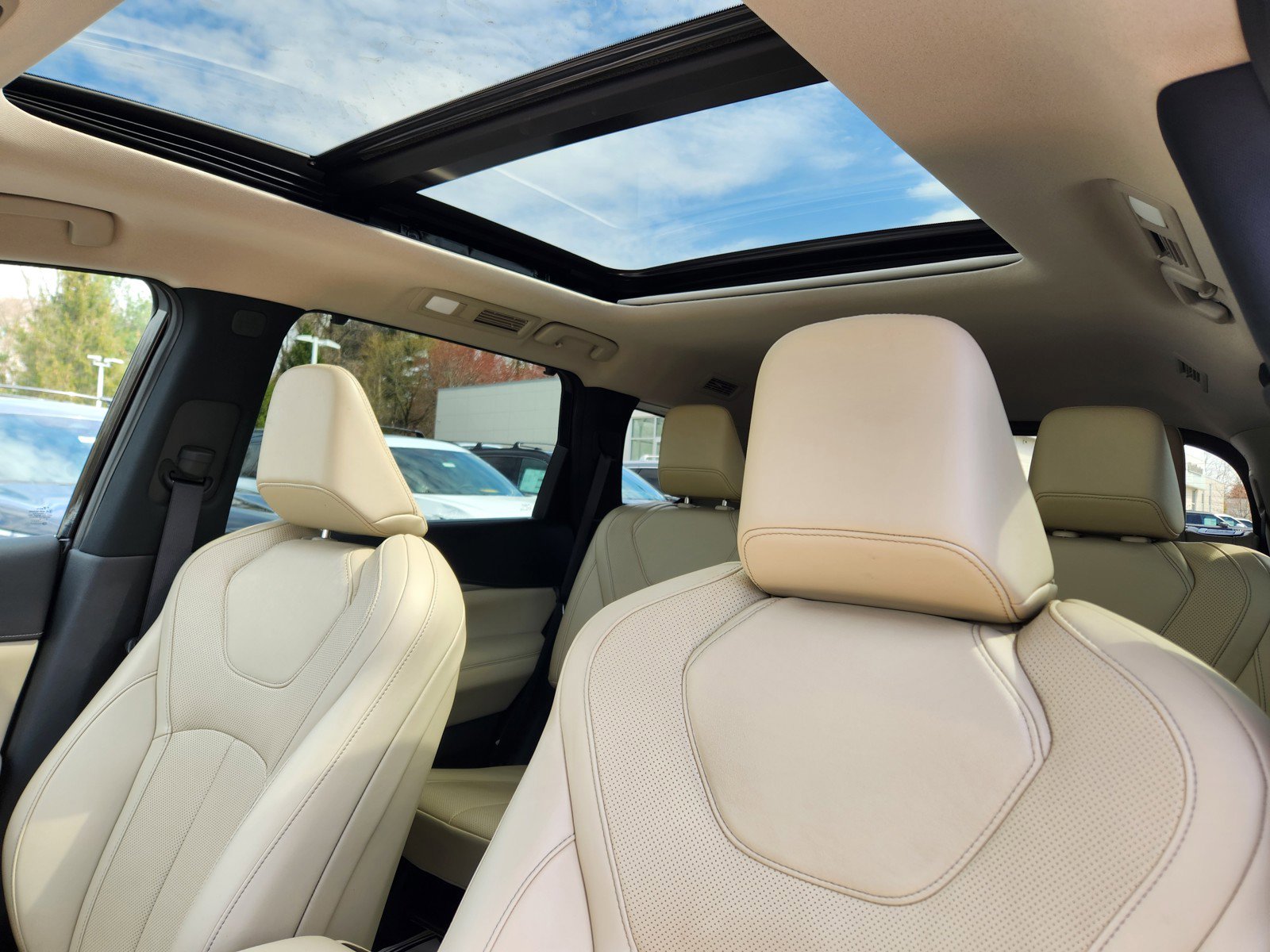 Used 2023 INFINITI QX60 Luxe image 12