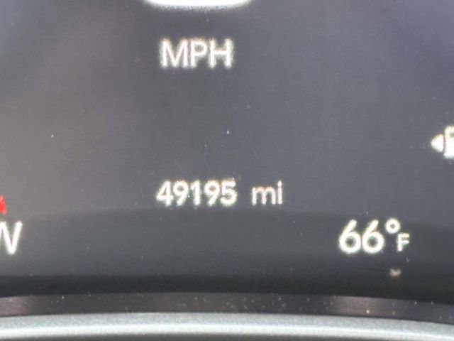 Used 2021 Chrysler Pacifica Touring-L w/ Uconnect Theater Family Group FWD image 13