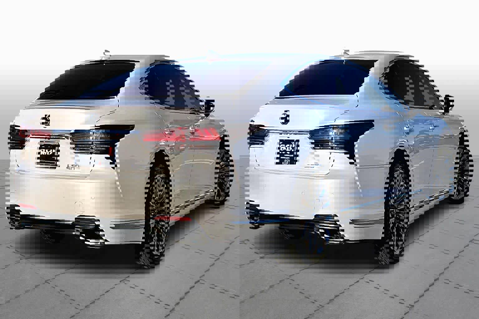 Used 2021 Lexus LS 500 w/ Interior Upgrade Package image 12