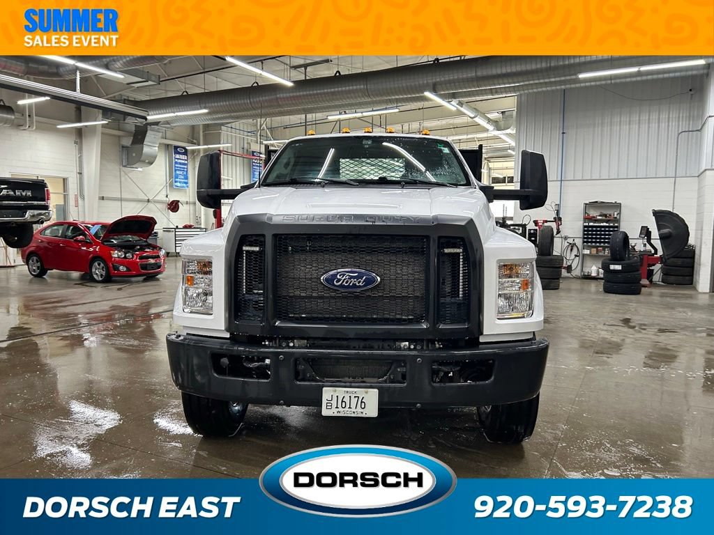 Certified 2022 Ford F750 2WD Regular Cab Super Duty image 3