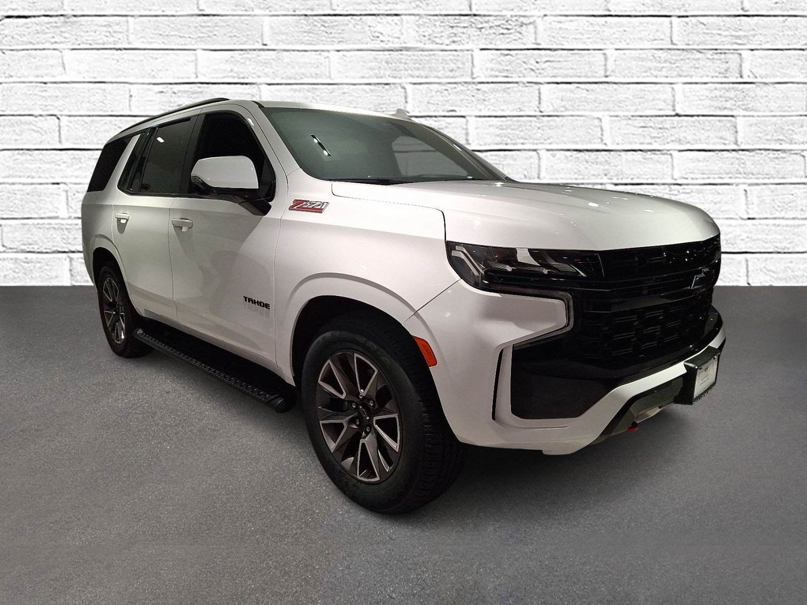 Used 2023 Chevrolet Tahoe Z71 w/ Z71 Off-Road Package AWD/4WD image 2