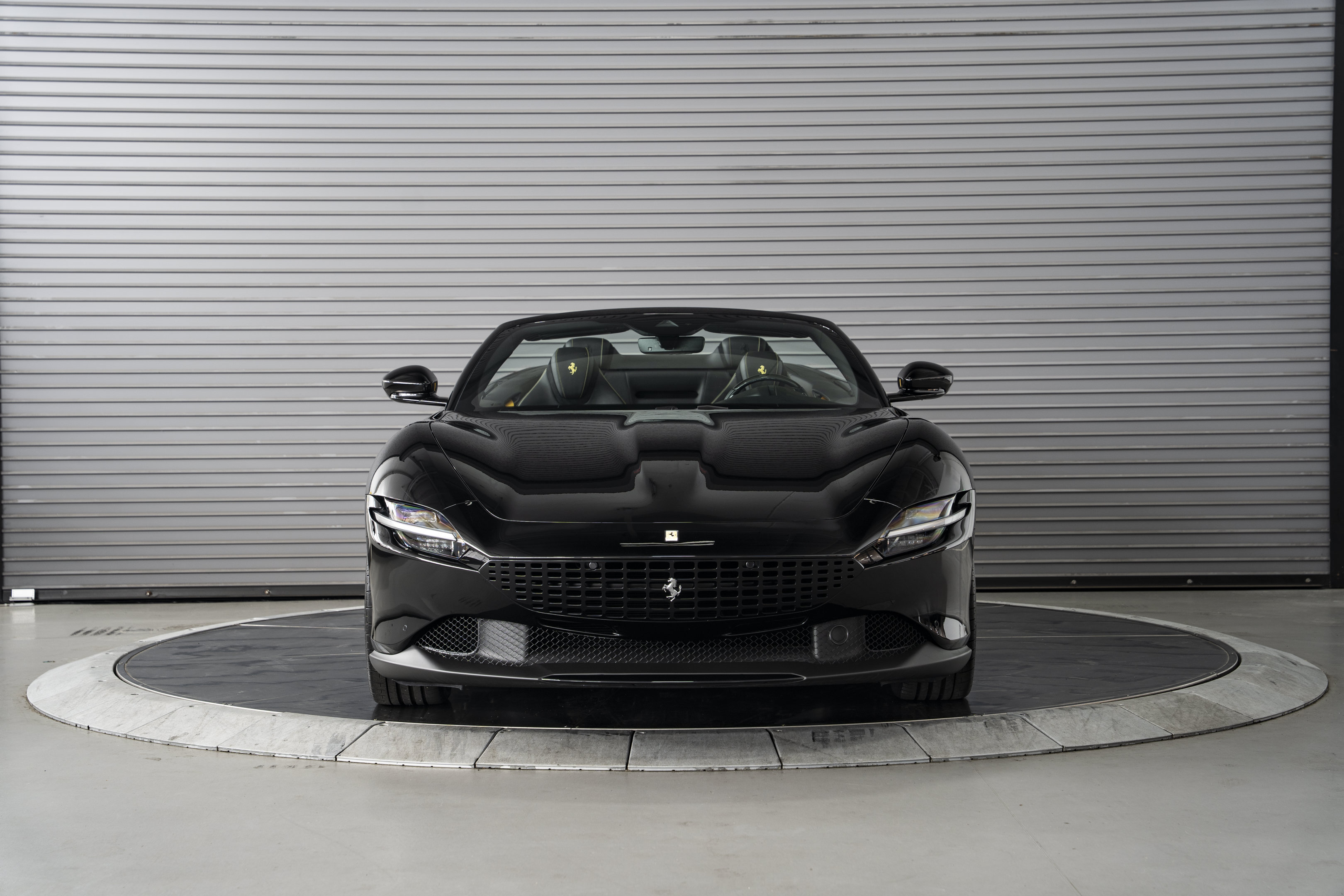 Used 2026 Ferrari Roma Spider RWD image 8
