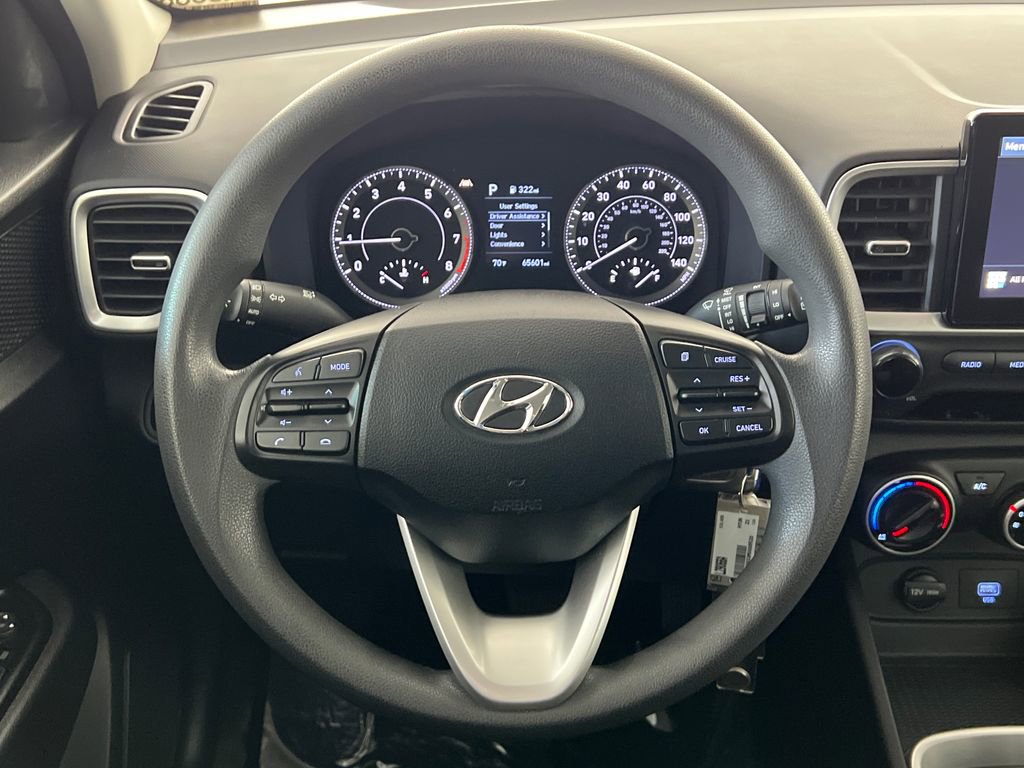 Used 2021 Hyundai Venue SE image 16